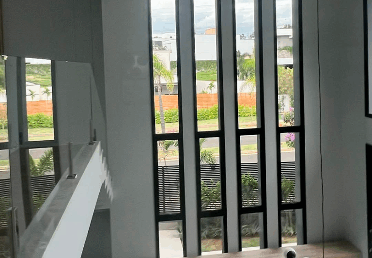 Belíssima residência no condomínio Alphaville dom Pedro 2 ..projeto de muito bom gosto , do noss (4)